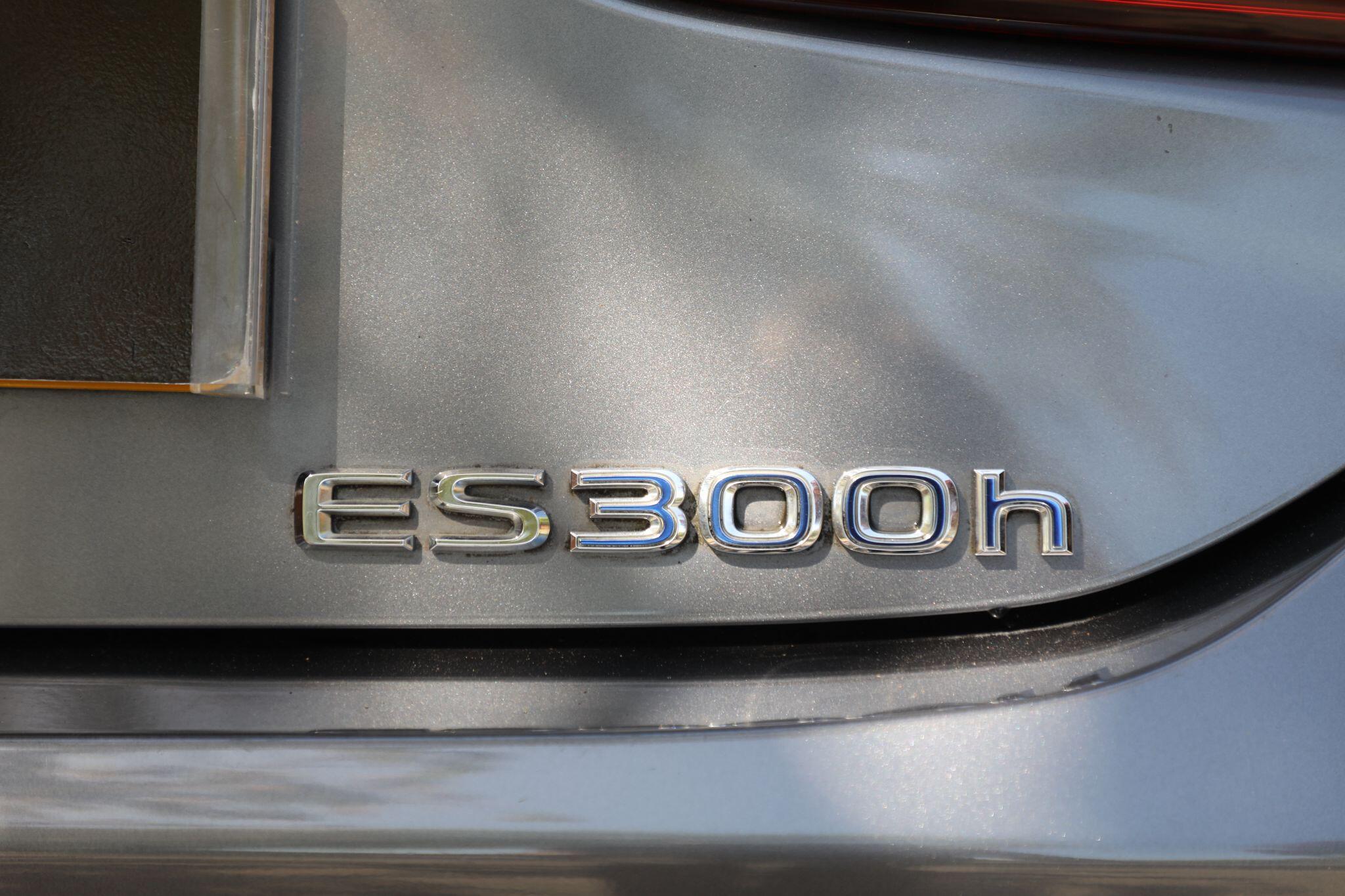 Large vehicle image